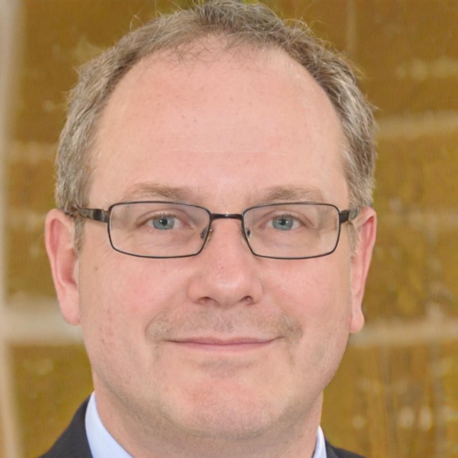 Fletcher McKinnon, Senior Financial Strategist